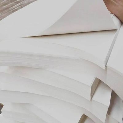 OEM A4 Tamanho 60g 70g 80g Papel Offset, Papel de Impressão Anti-Curl Offset para Papeleria