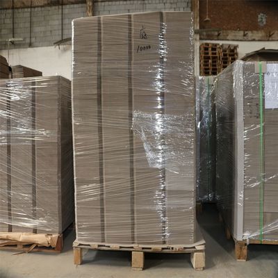 A encadernação e a impressão em gravura tornaram-se possíveis com folhas de cartão