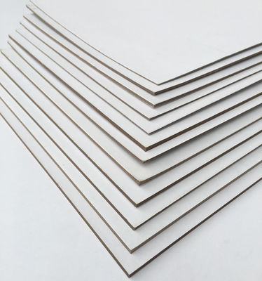 Papel duplex de boa qualidade.