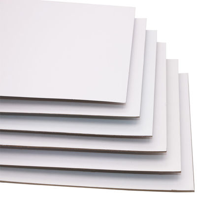 Papel duplex de cartão com fundo cinzento amostras gratuitas para impressão e embalagem