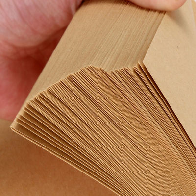 Tamanho personalizado Embalagem de papel Kraft marrom, papel cartão Kraft rolos ou folhas
