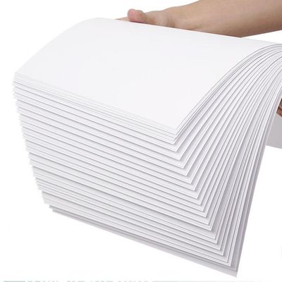 Impressão Offset 100% de Pulpa de Madeira Papel de jornal em branco 45gm 48gm